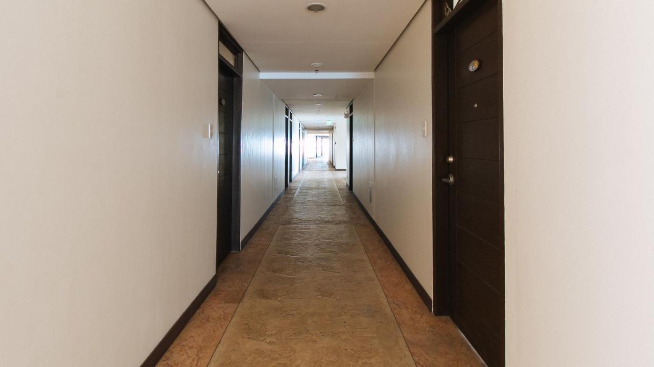 RedDoorz Plus @ Cuarto Verde Staycation Las Piñas Exterior foto