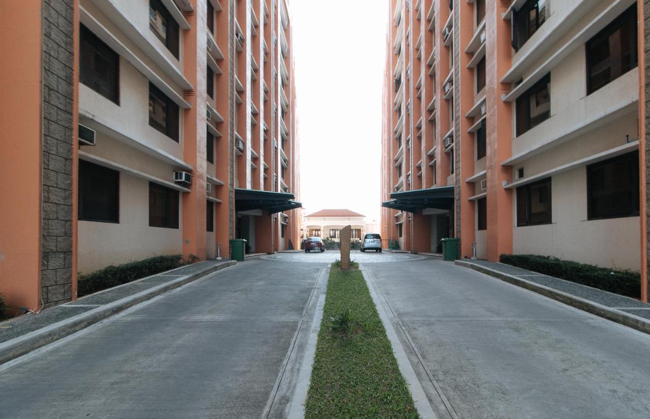 RedDoorz Plus @ Cuarto Verde Staycation Las Piñas Exterior foto