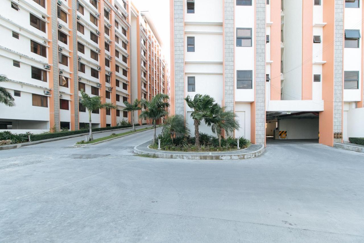 RedDoorz Plus @ Cuarto Verde Staycation Las Piñas Exterior foto