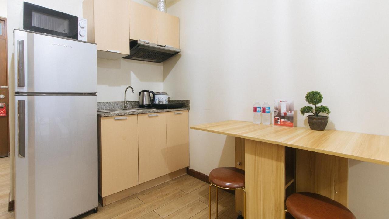 RedDoorz Plus @ Cuarto Verde Staycation Las Piñas Exterior foto